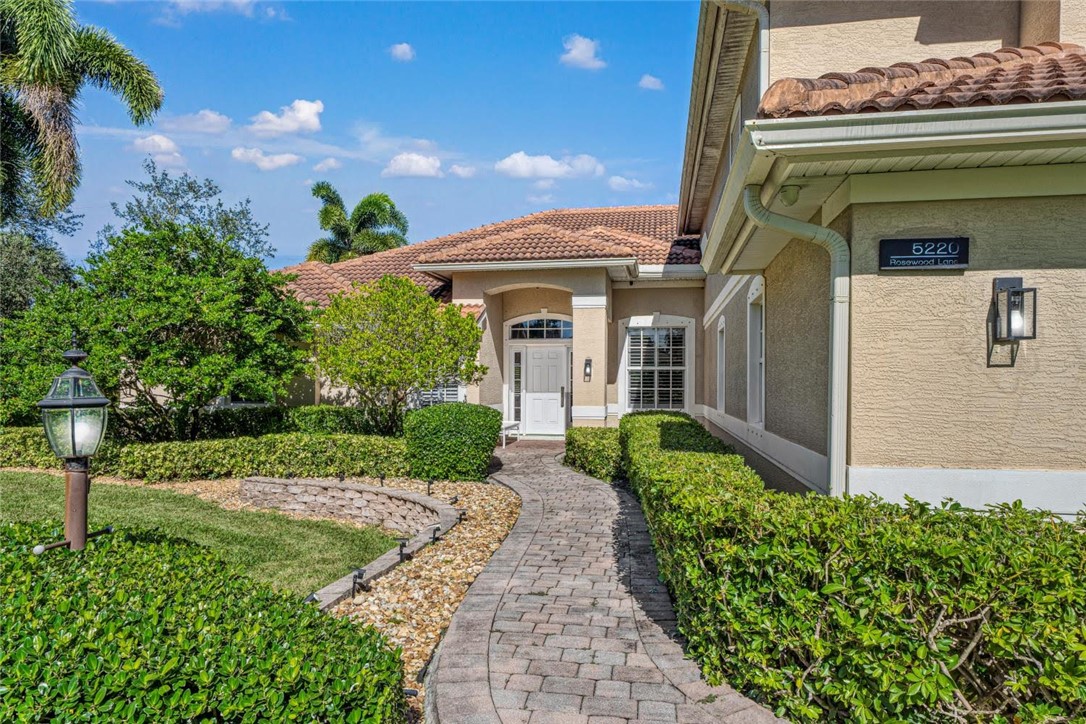 5220 Rosewood Lane — photo