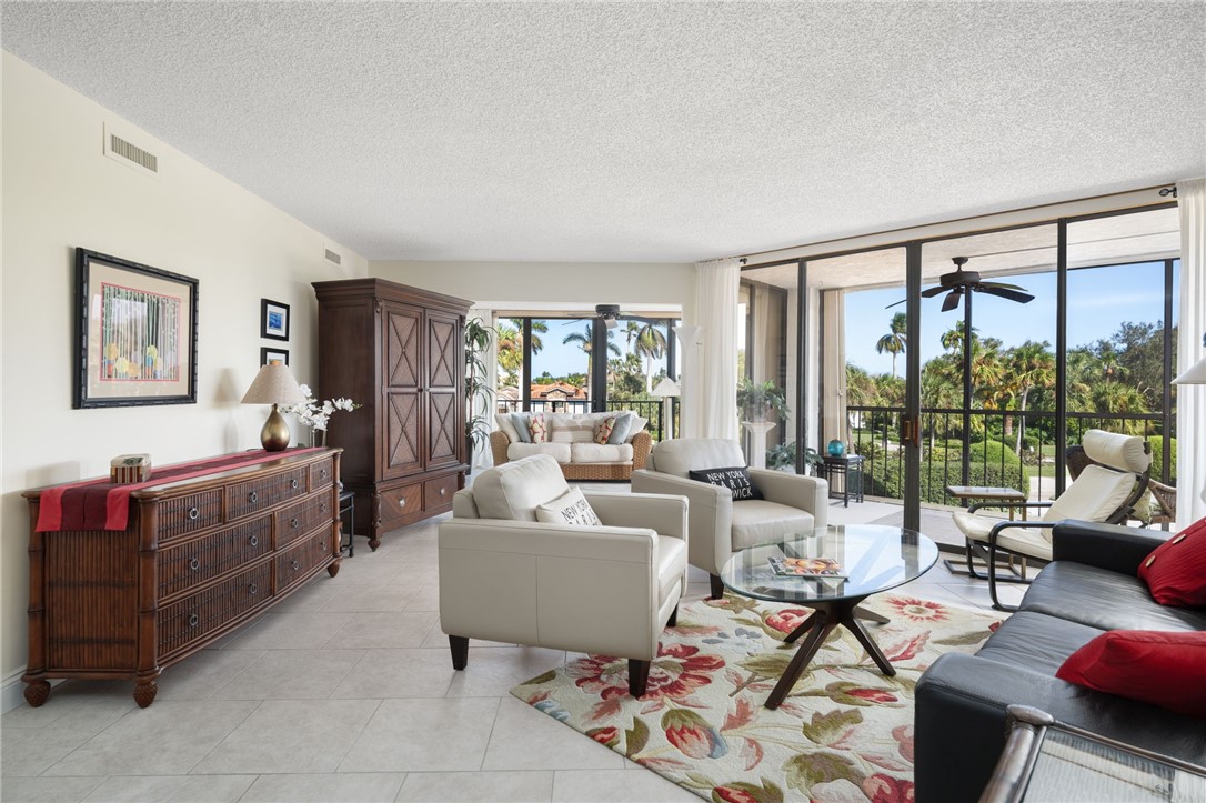1825 Mooringline Drive 2-F — photo