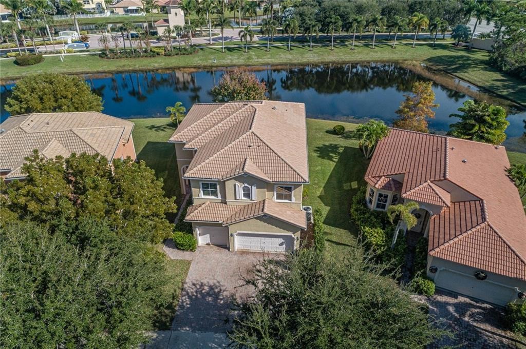 6027 Arlington Way — photo