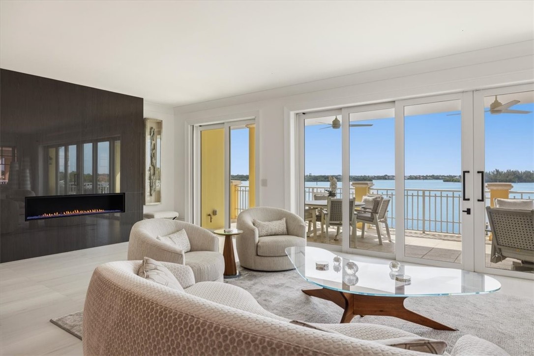 7 Royal Palm Point Phw — photo