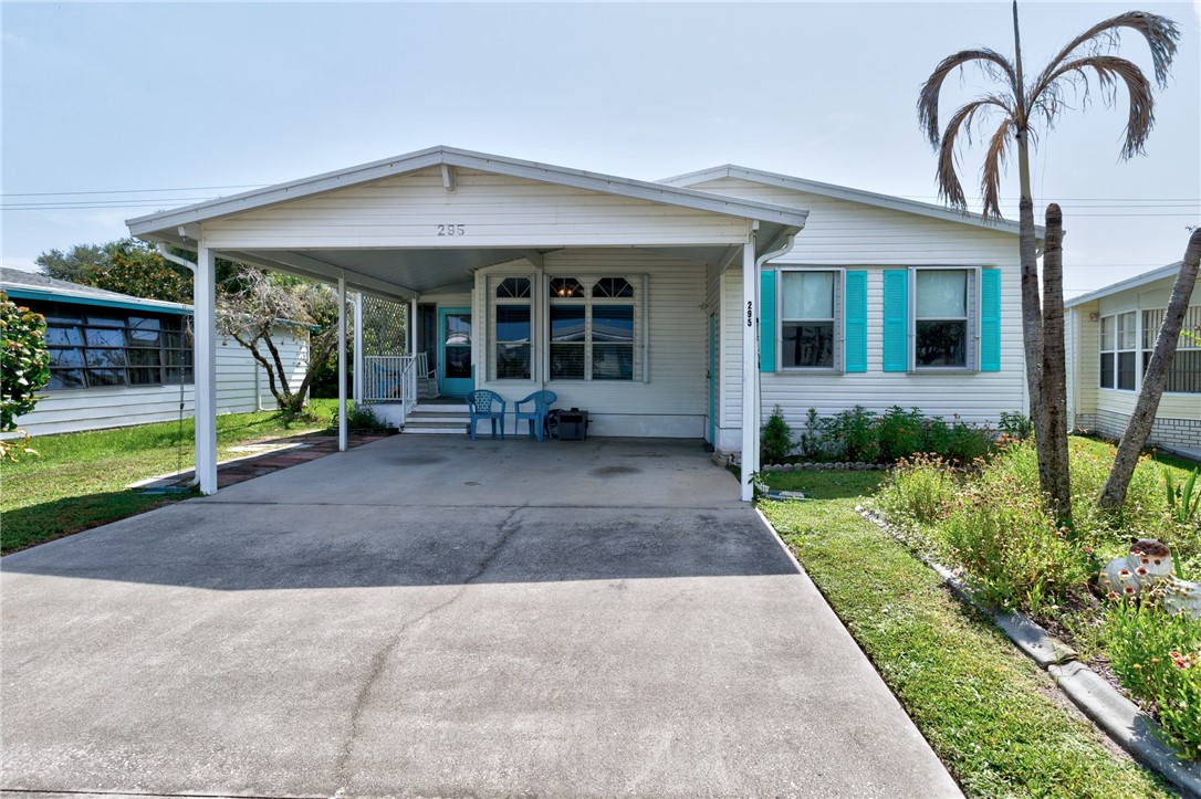 295 Papaya Circle — photo
