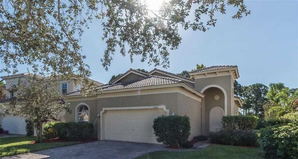 6243 Arlington Way — photo