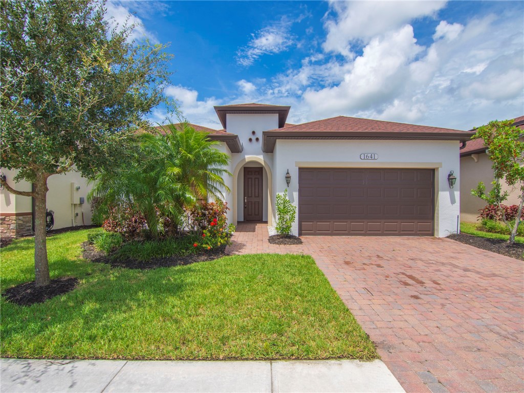 1641 Willows Square — photo