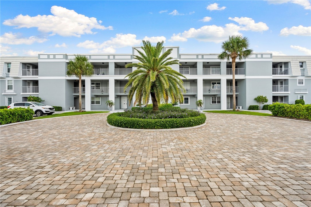 2743 Ocean Drive 40E — photo