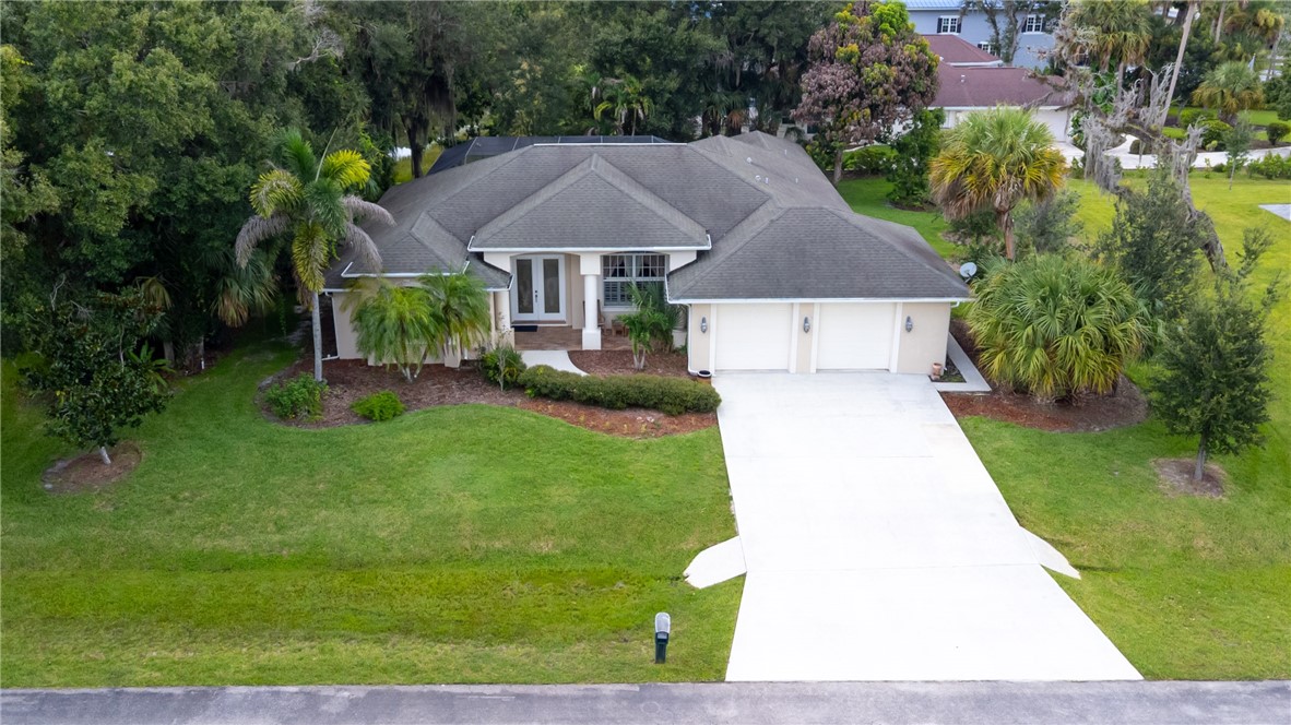 2108 Winding Creek Lane — photo