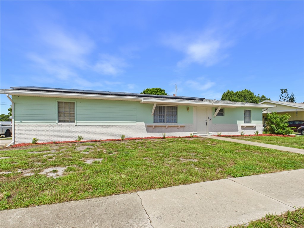 944 Lance Street — photo