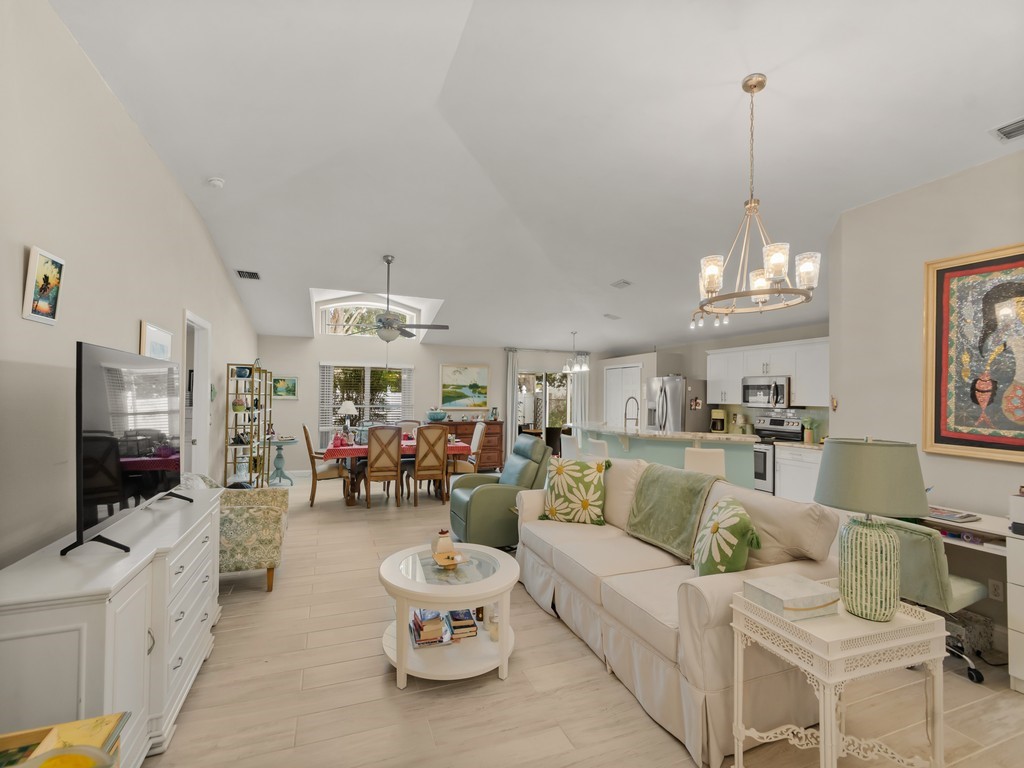 1007 E 13th Square, Vero Beach, FL 32960 — photo 3