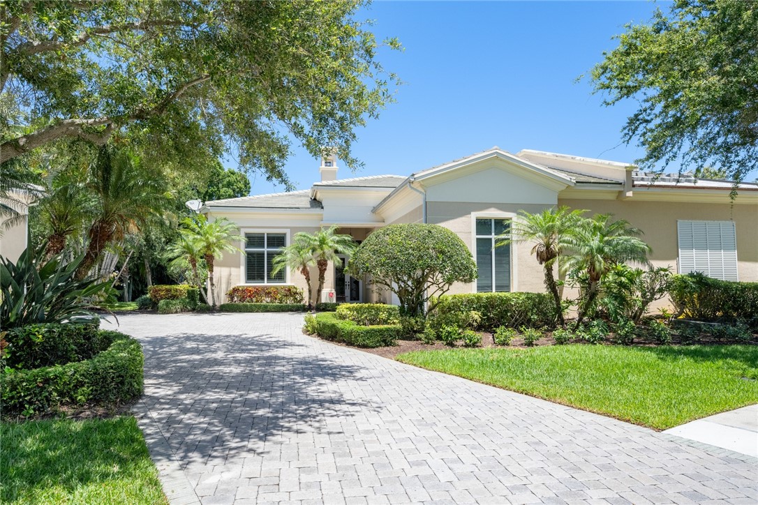 1624 Weybridge Circle — photo