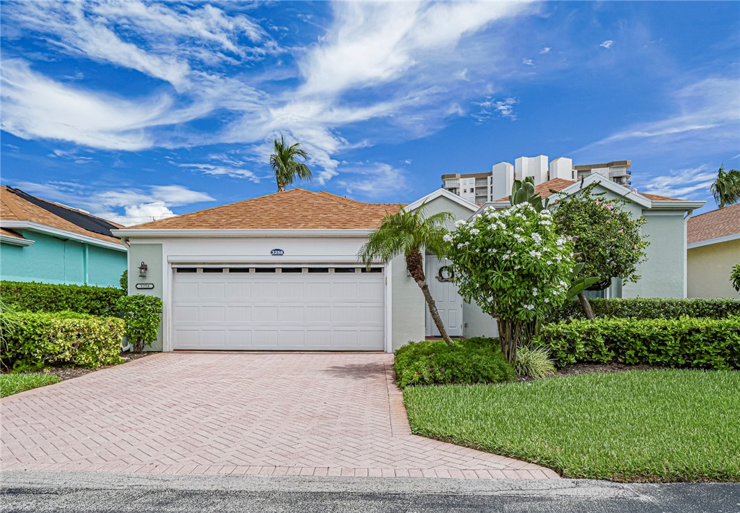 3258 Lakeshore Drive — photo