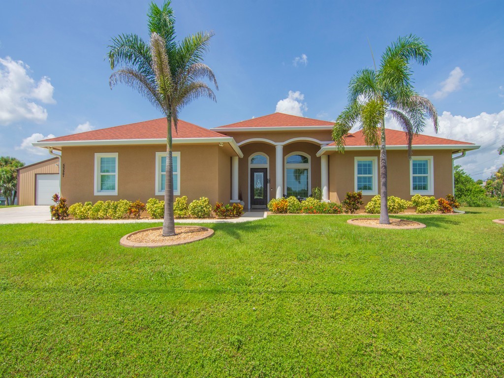 5327 N Old Dixie Highway — photo