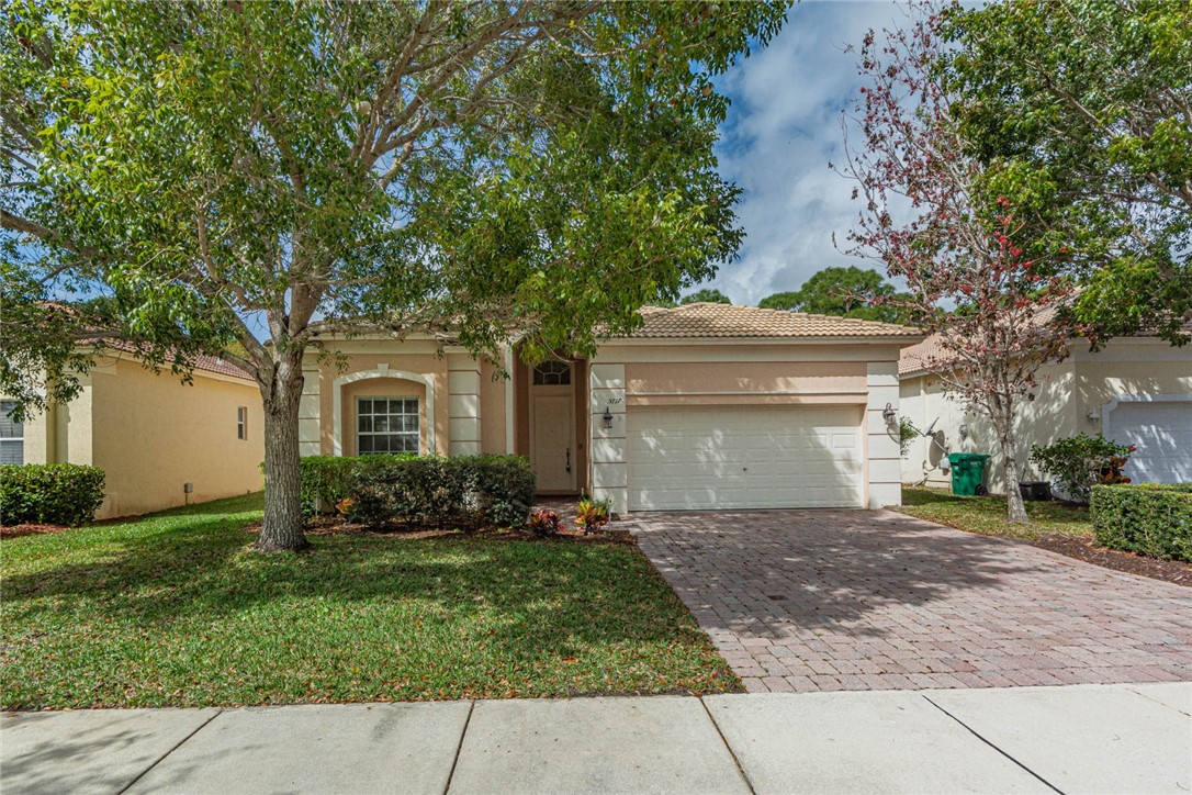 5717 Spanish River Road — photo