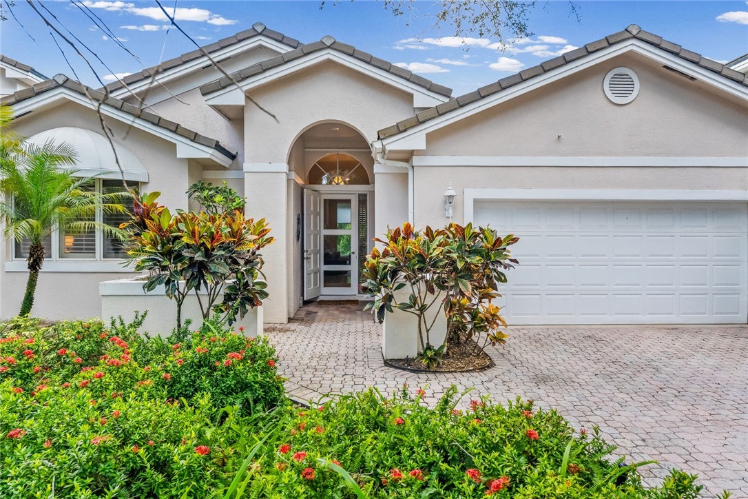 240 S Peppertree Drive — photo