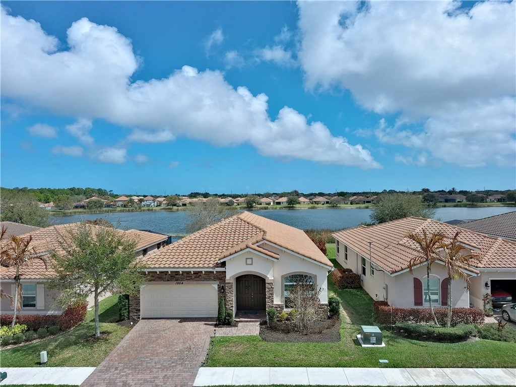 1804 Berkshire Circle SW — photo