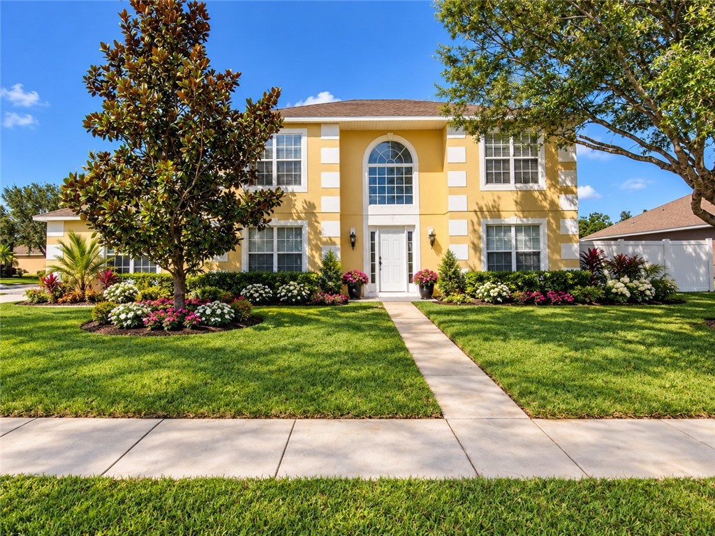 5985 Ridge Lake Circle — photo