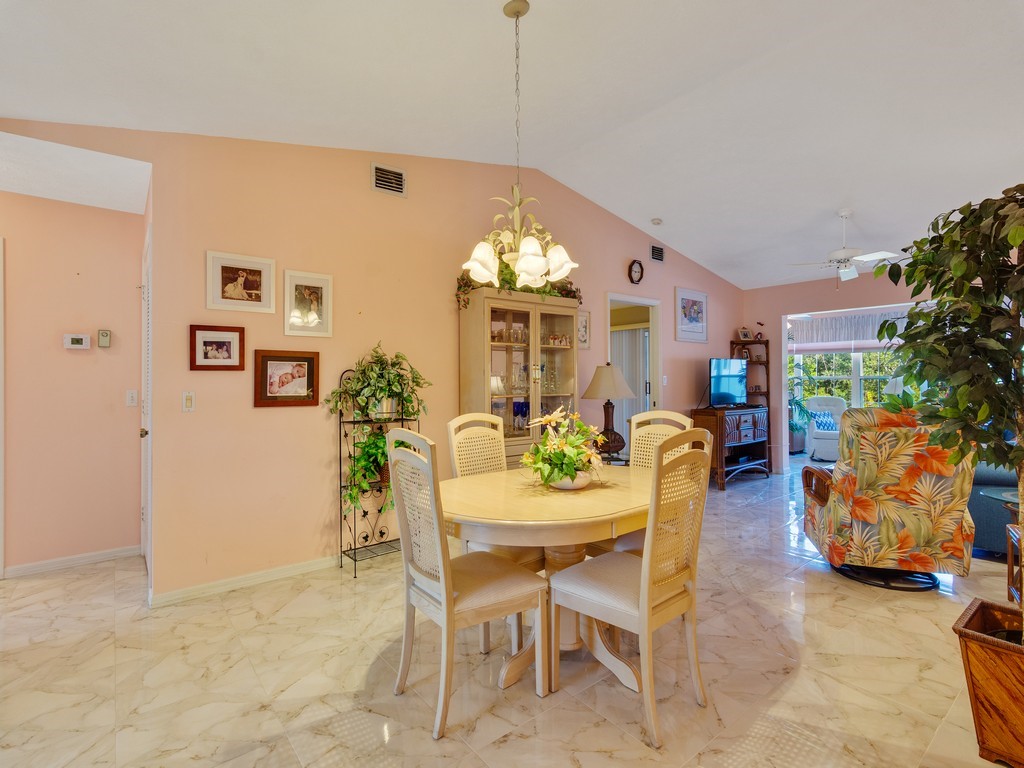 720 Lake Orchid Circle 207 — photo