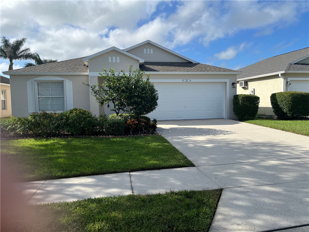 876 Greenleaf Circle — photo