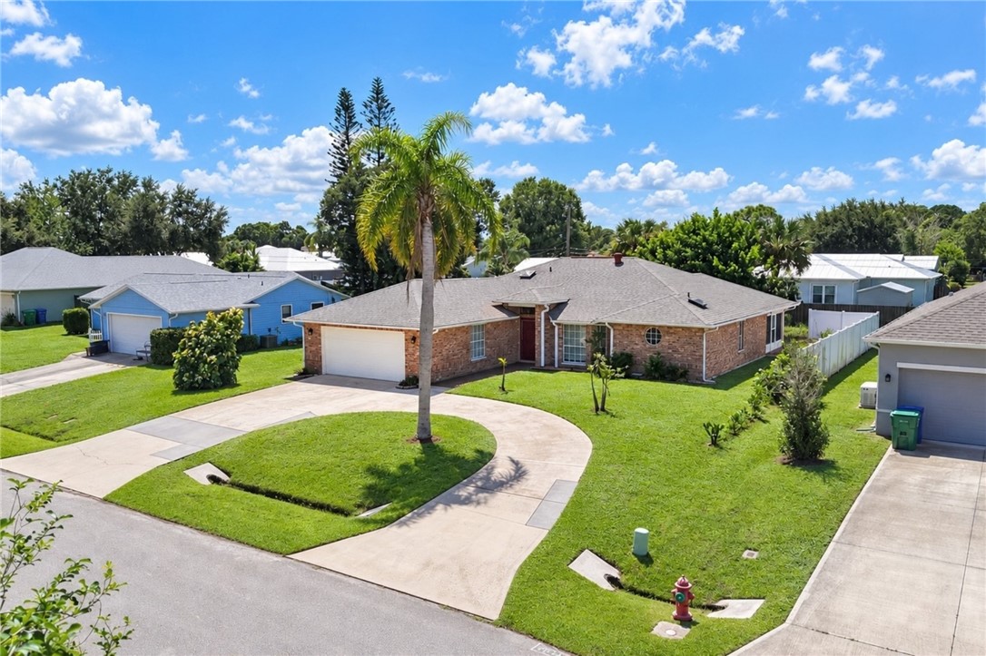1037 Topsail Lane — photo