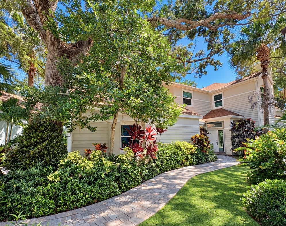 1607 Redbay Circle — photo