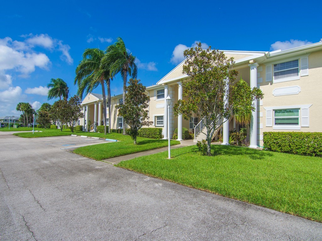 406 Grove Isle Circle 406 — photo