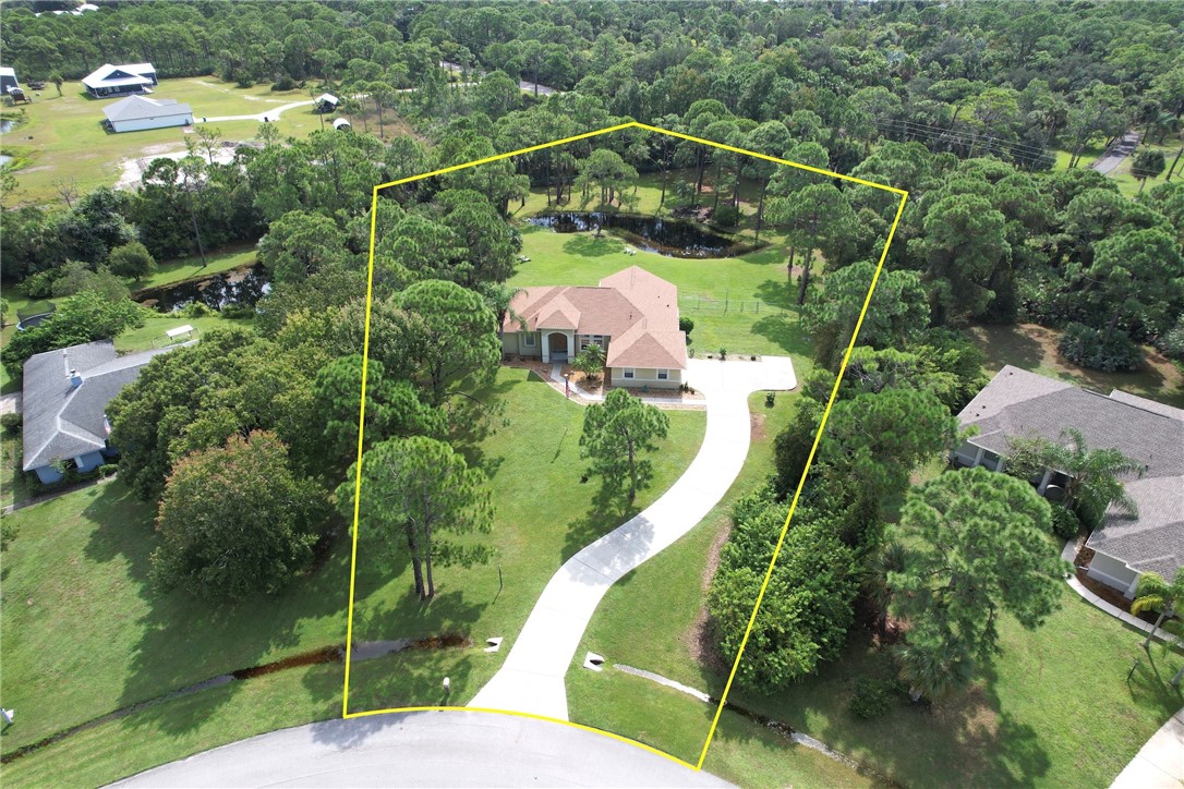4572 Hunters Run Circle — photo