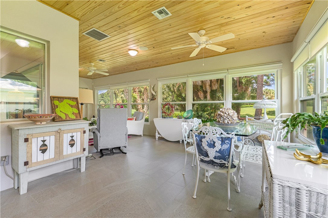 5795 Magnolia Lane Unit 3 — photo