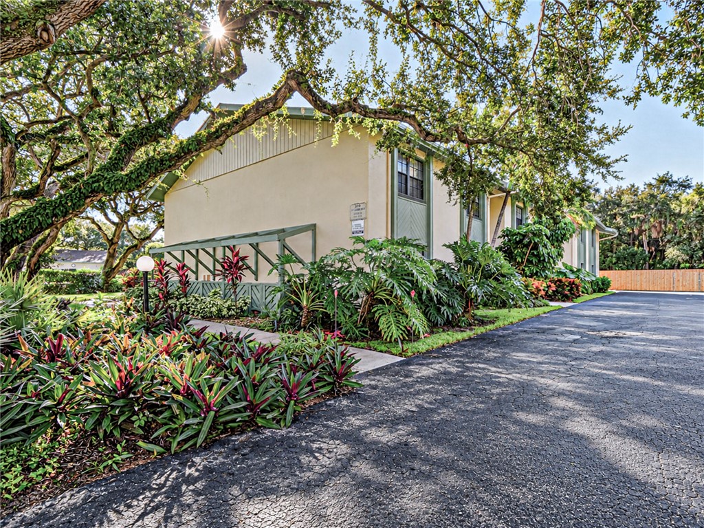910 E Causeway Boulevard Unit C13 — photo