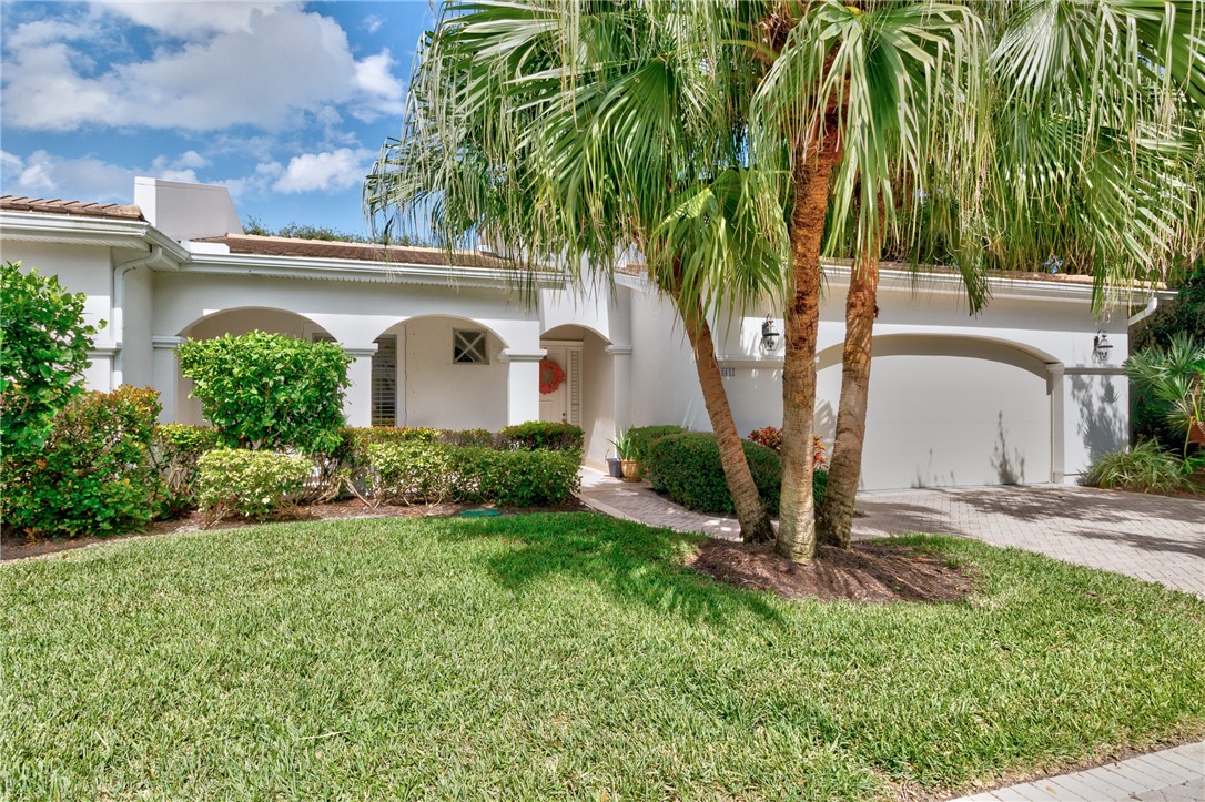 8487 Oak Leaf Lane Unit 8 — photo