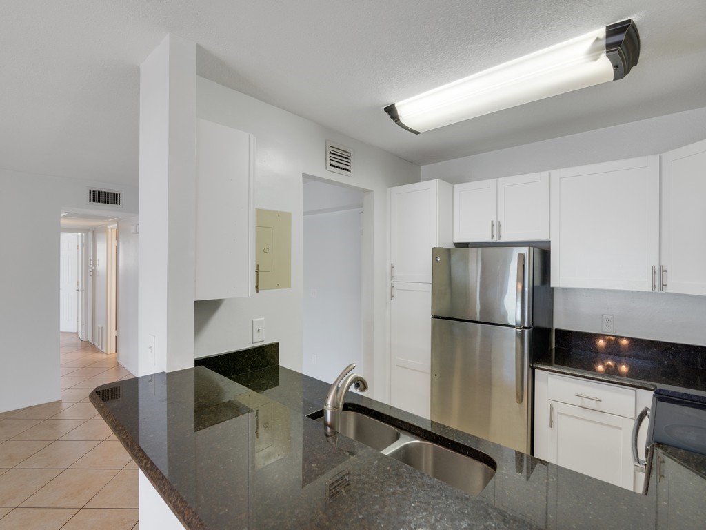 1845 Robalo Drive Unit D106 — photo
