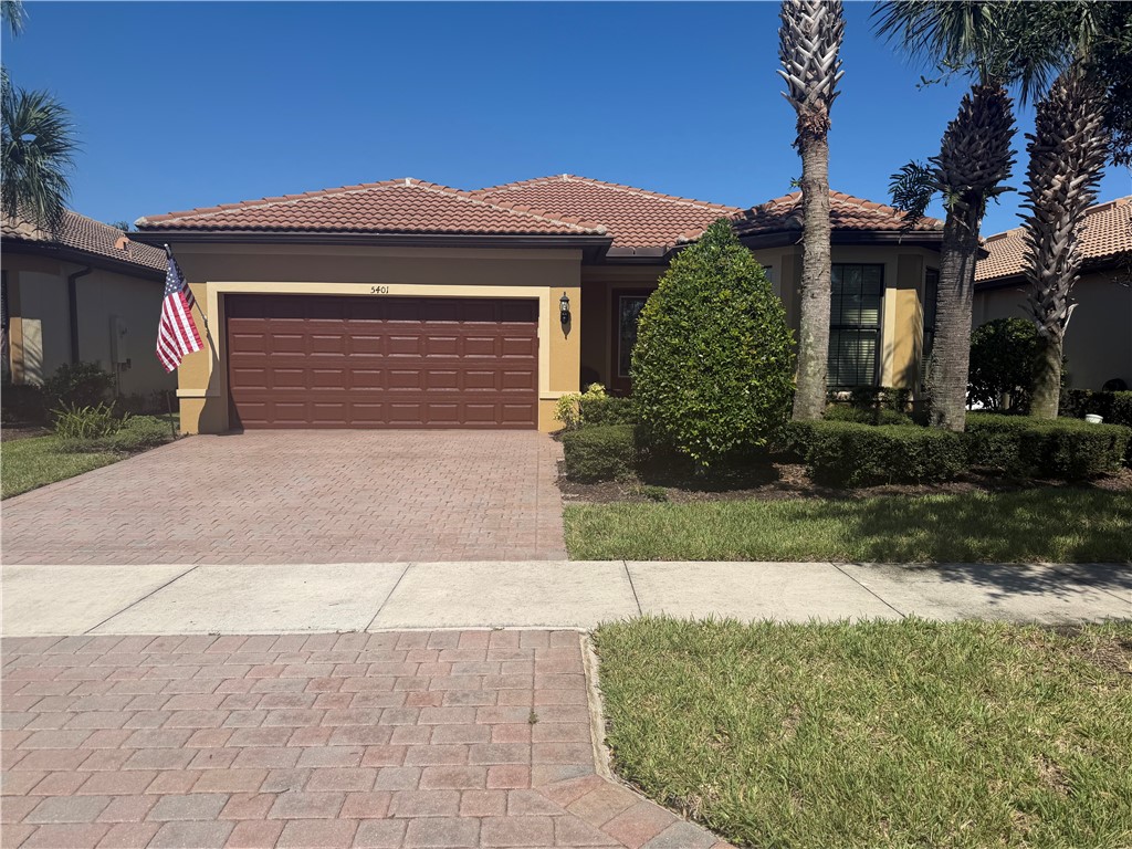 5401 Antigua Circle — photo