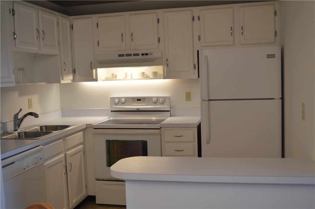 105 Spring Lake Court Unit 204 — photo