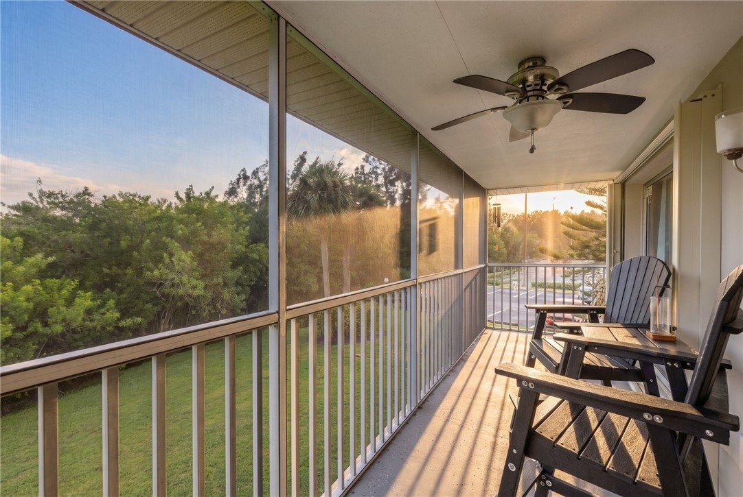 51 Woodland Drive Unit 201 — photo