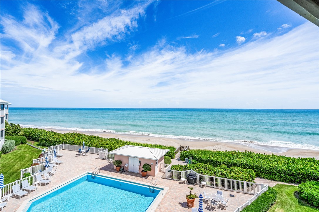 8830 S Sea Oaks Way Unit 302 — photo