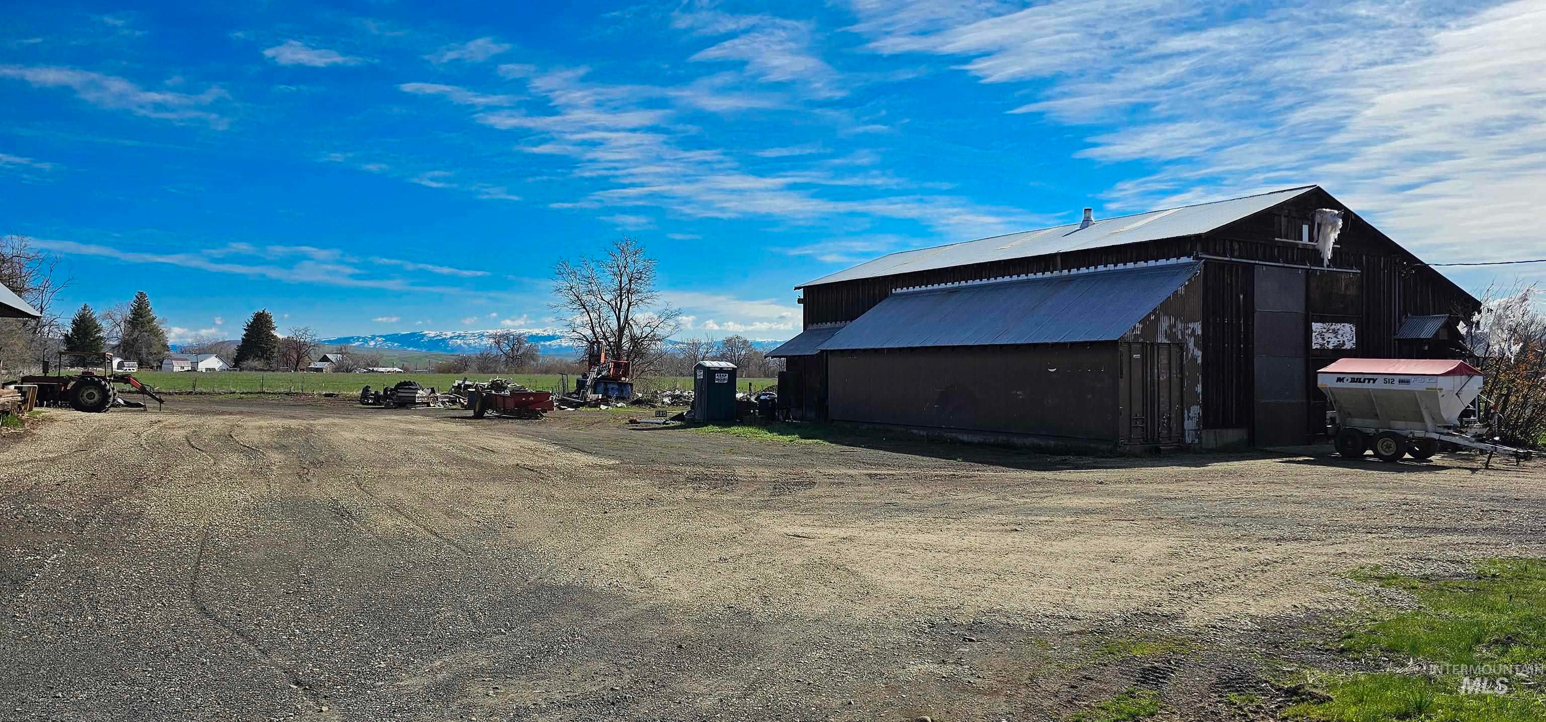 2770 Salubria Rd — photo