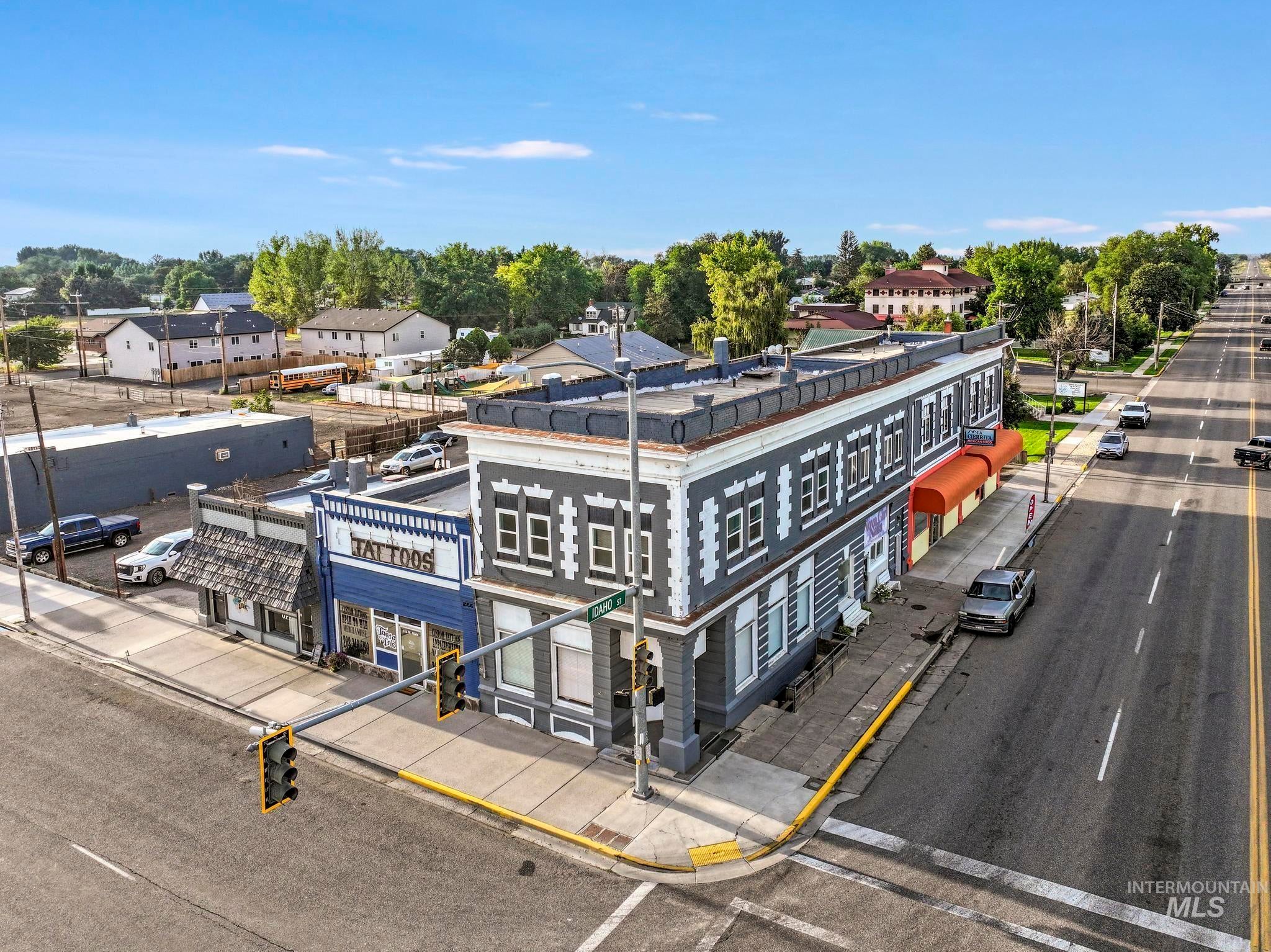 112 W Main St — photo