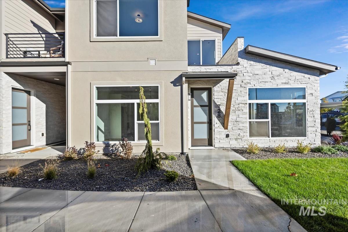 728 S Calhoun Ln — photo