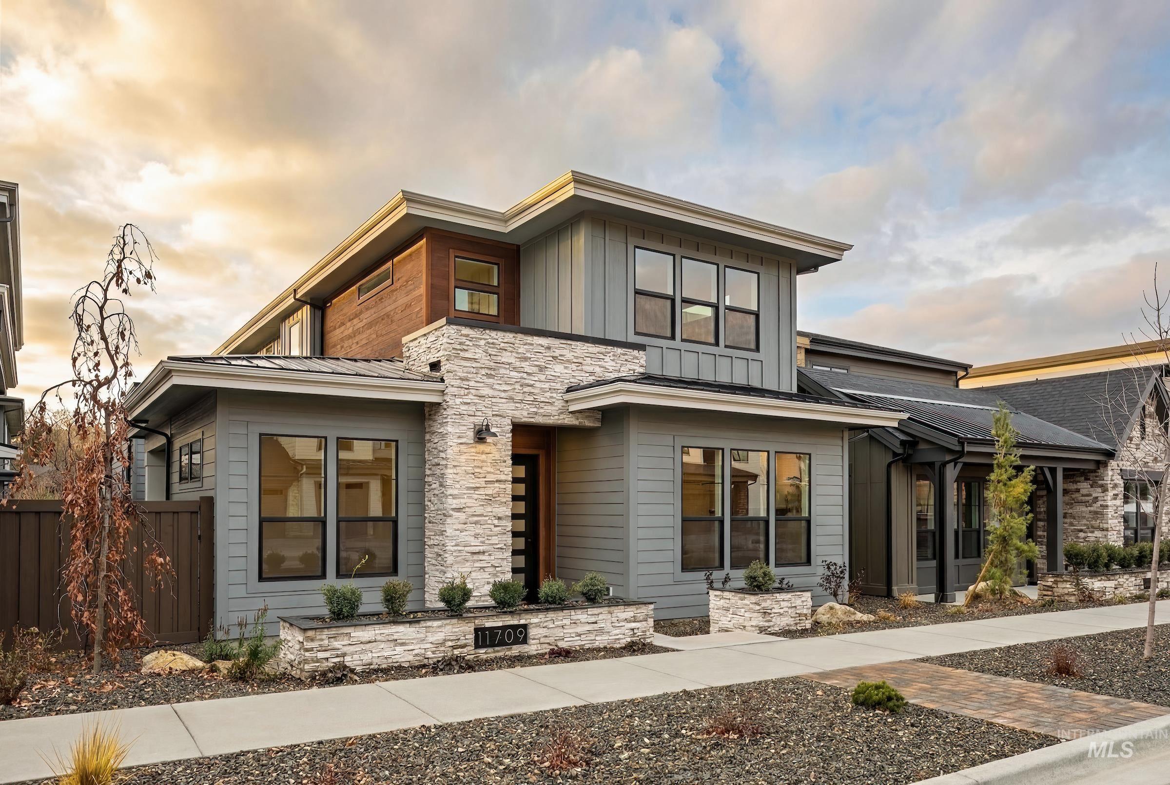 11709 N Rabbitbrush Way — photo