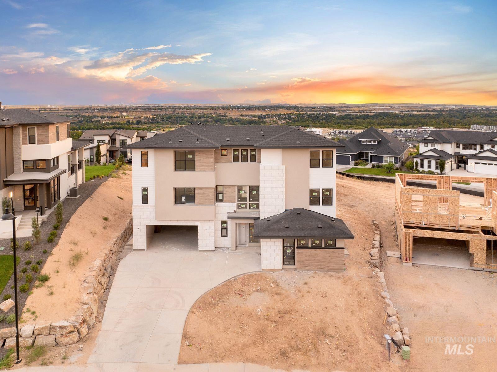 5581 E Foxgrove Dr. — photo