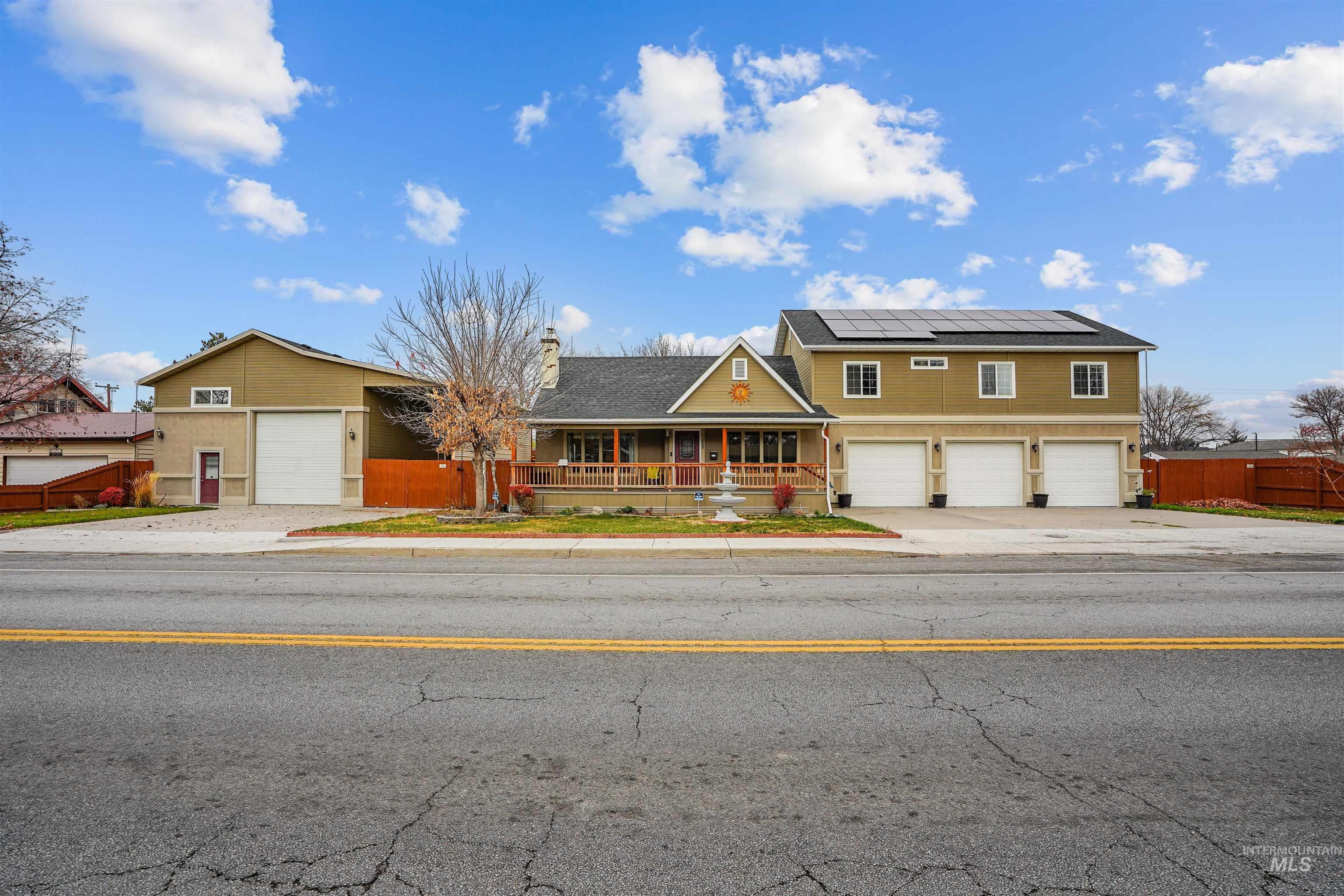 720 E Main Street — photo