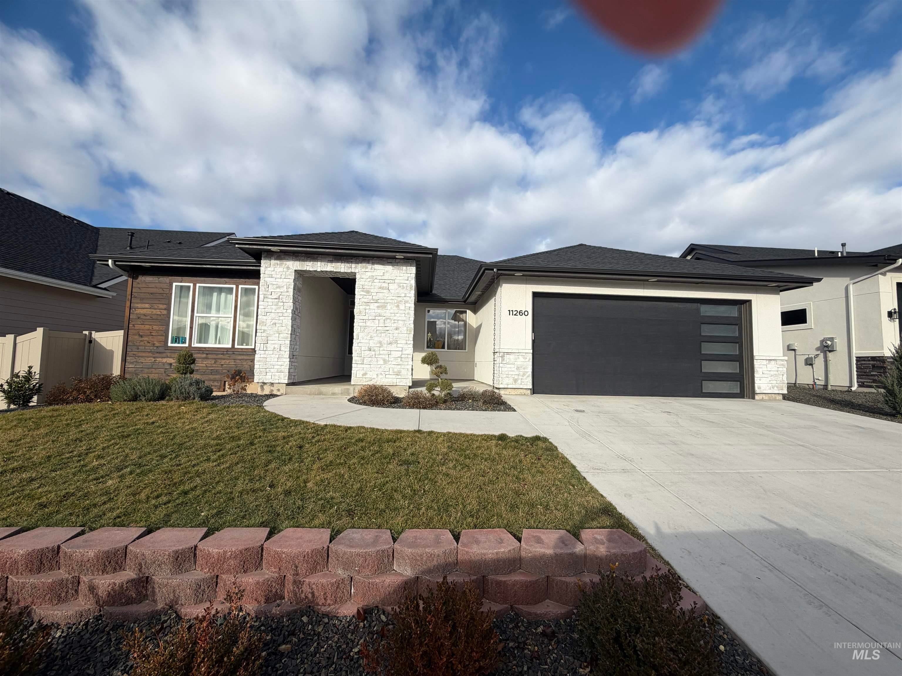11260 White River St — photo