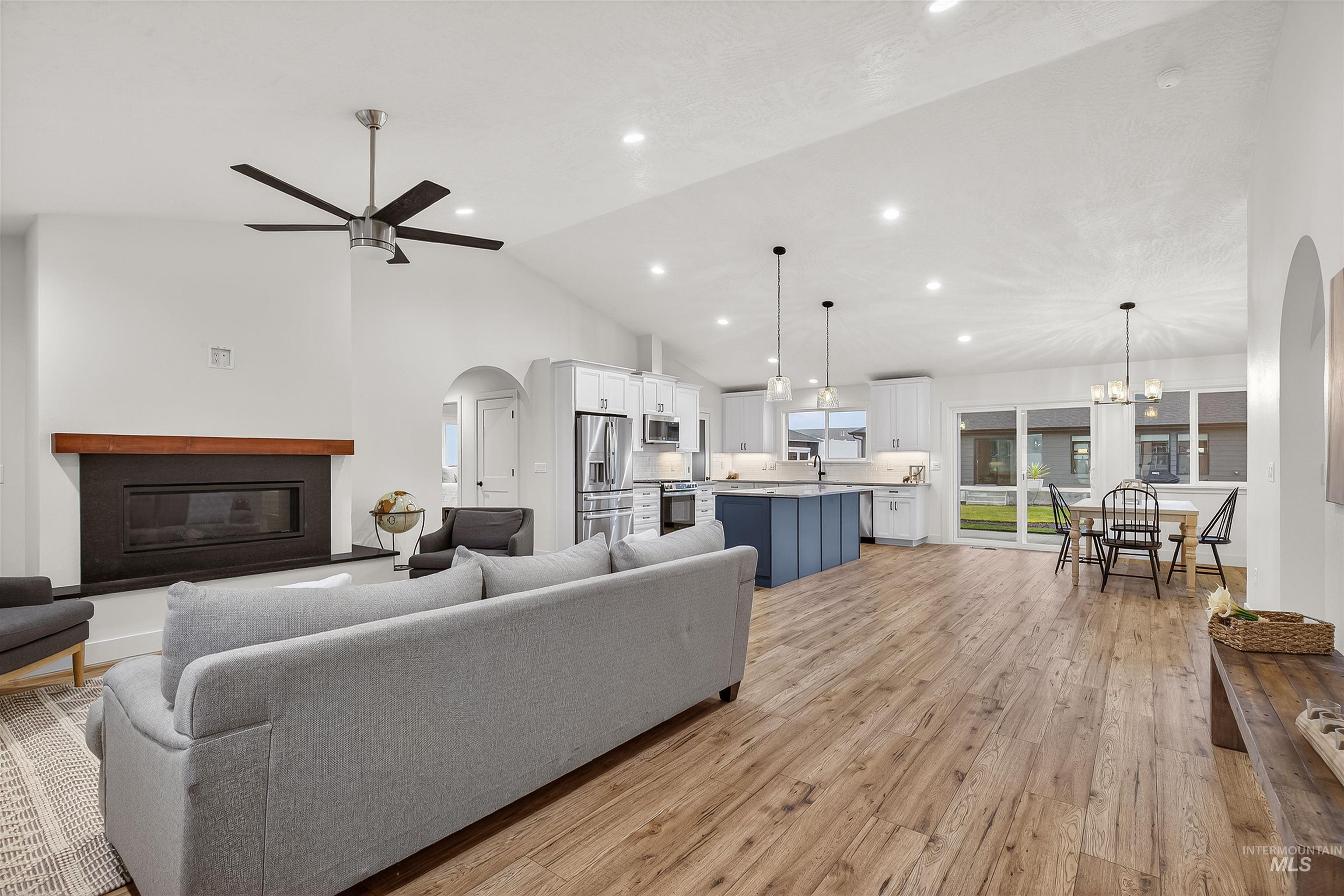 1719 Pathway Court — photo