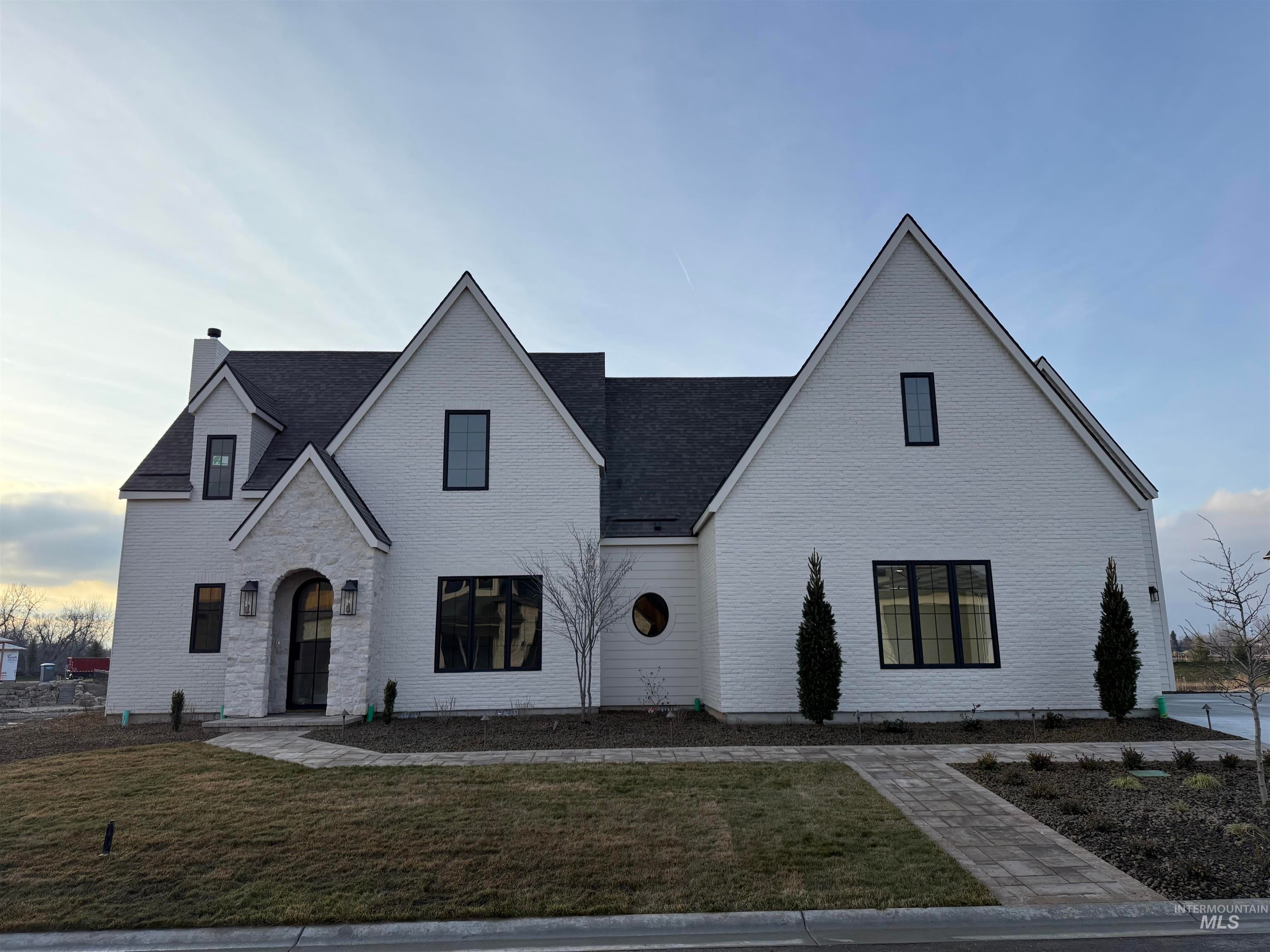 512 Joy Ave. — photo