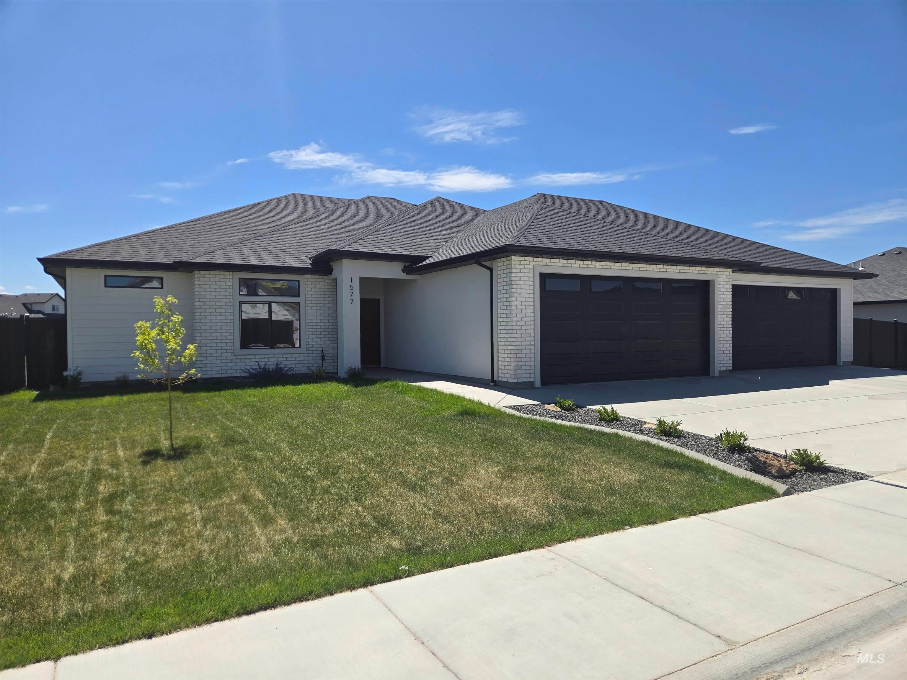 1577 Tule Dr. — photo