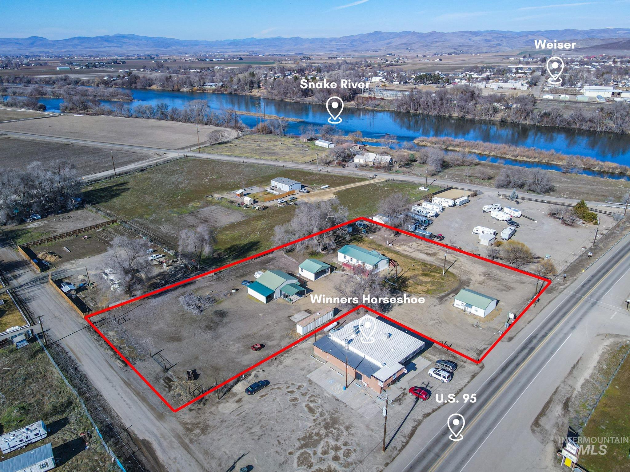 5589 Spur 95 Hwy — photo