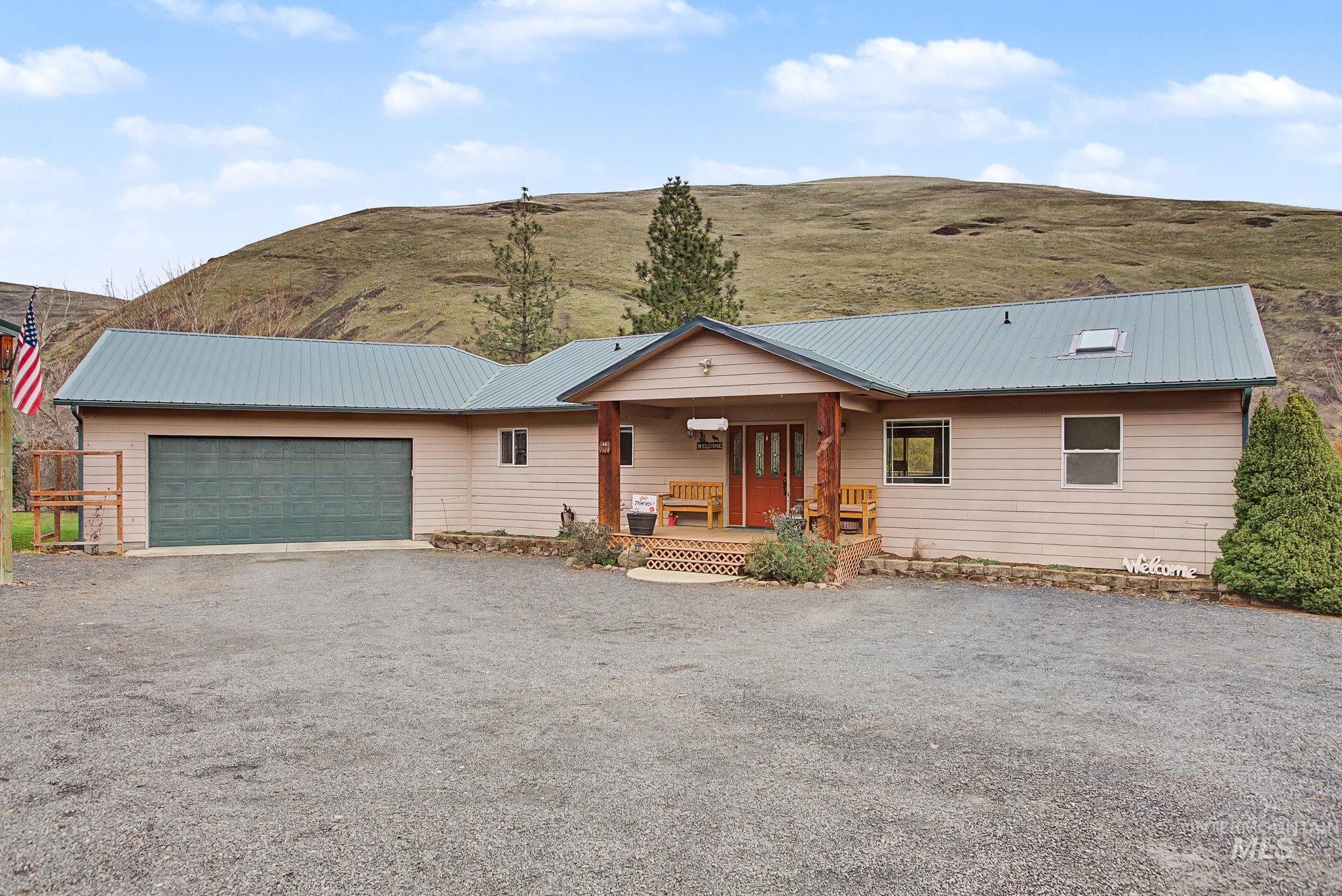 20485 Cottontail Lane — photo