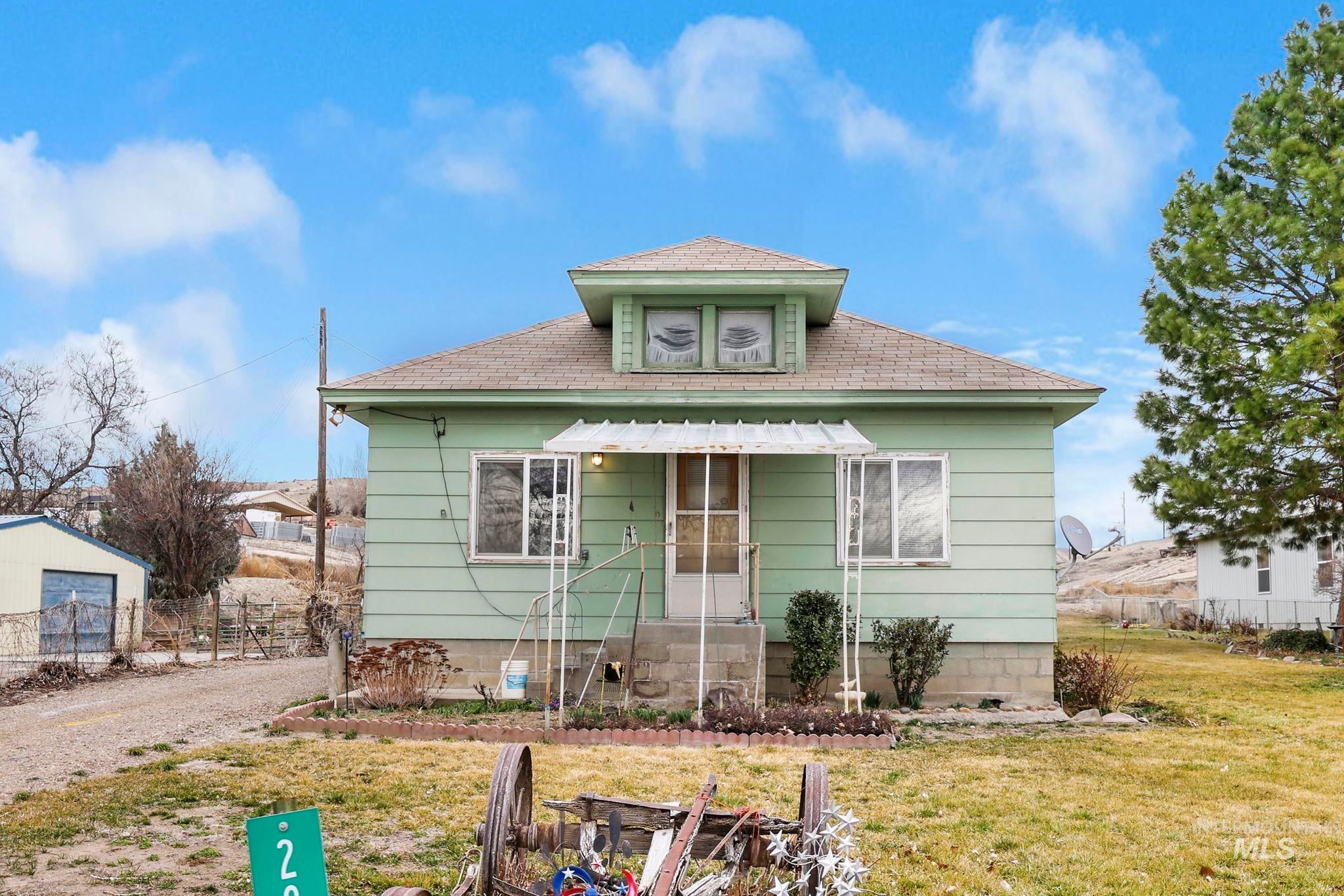 28572 Hyde Ave — photo