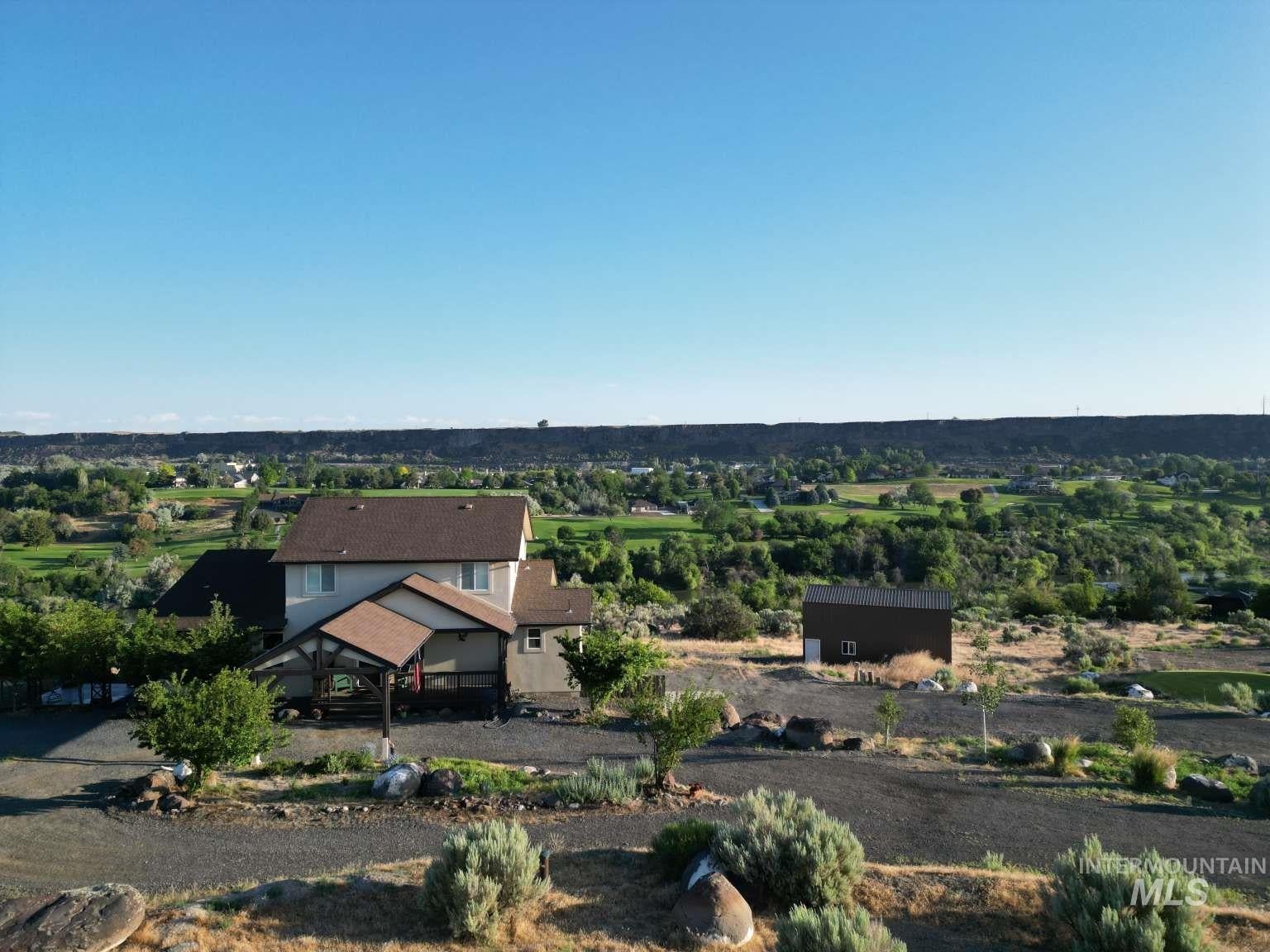 1422 River View Ln — photo