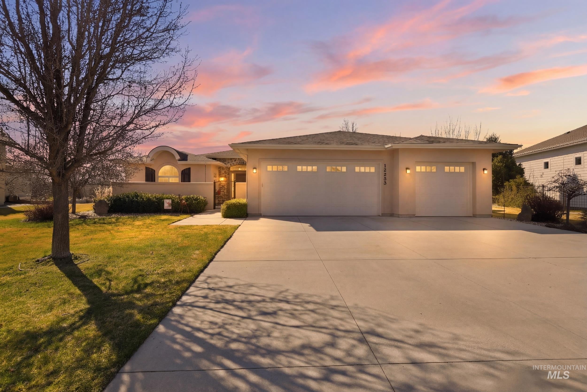 12259 W Seven Lakes Lane — photo
