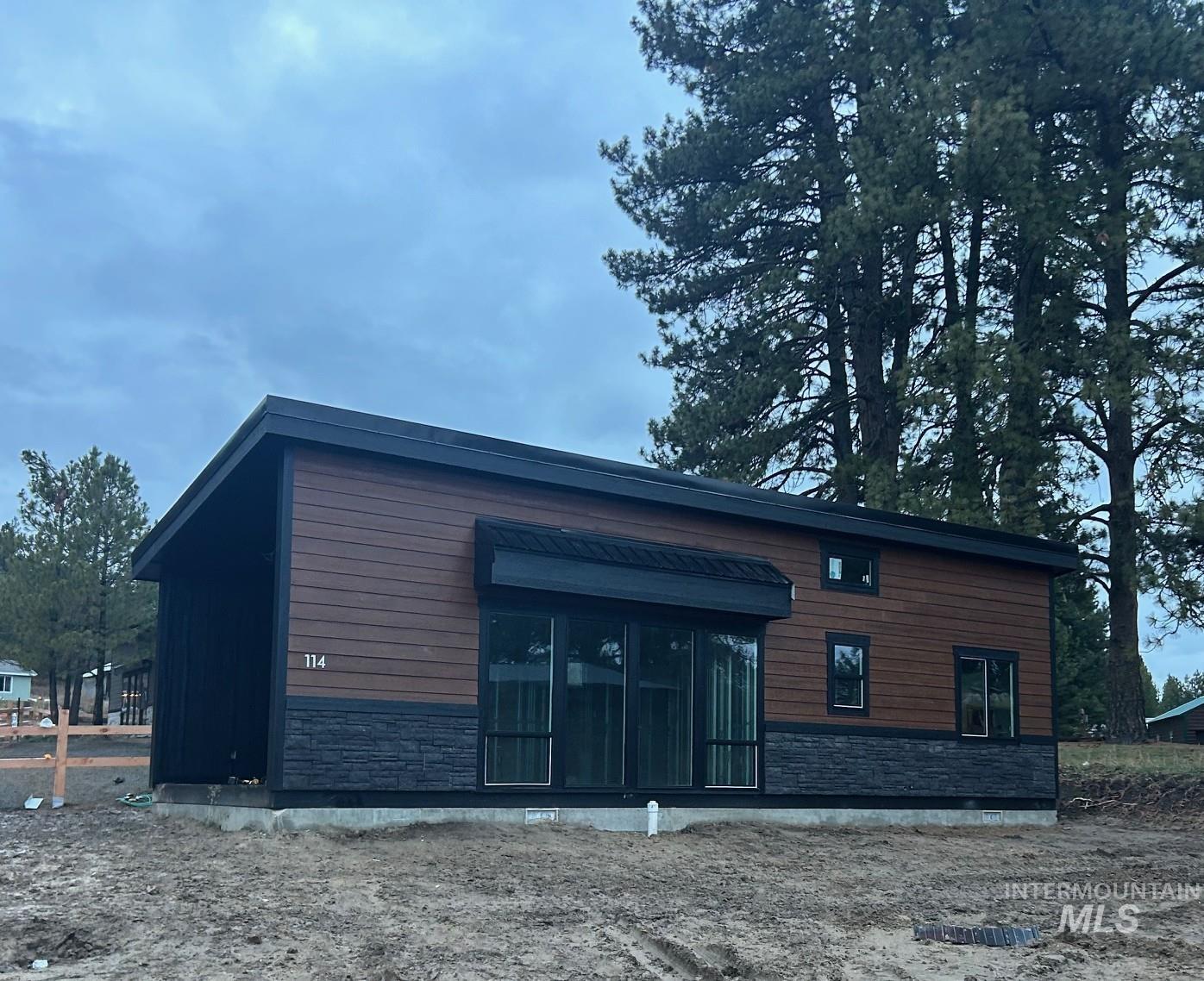 114 Raven Loop — photo