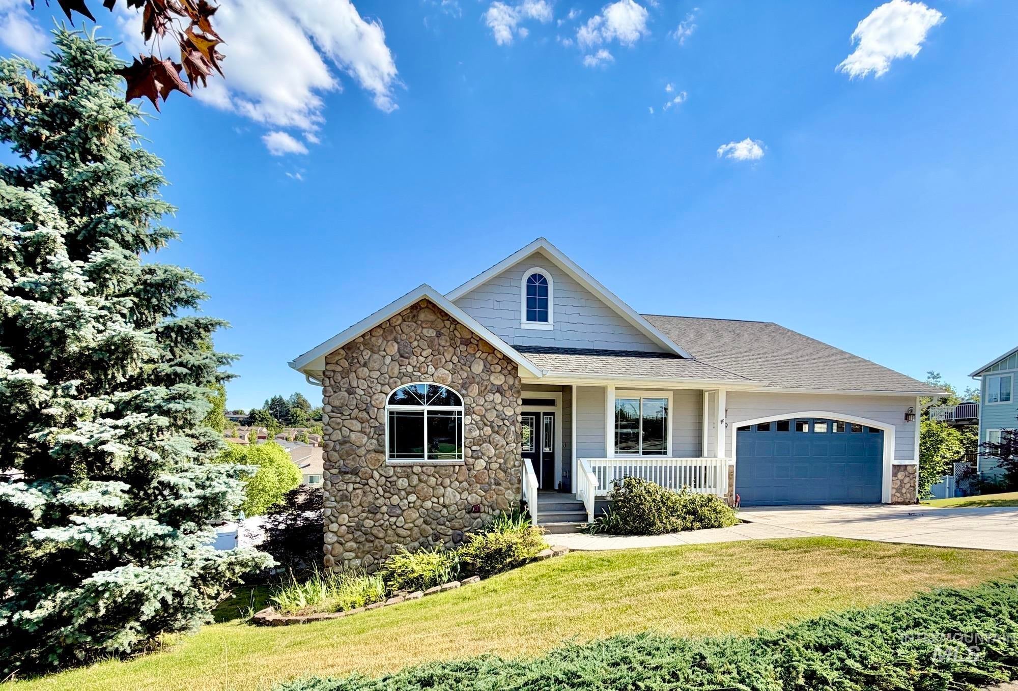 2309 Cambridge Ct. — photo