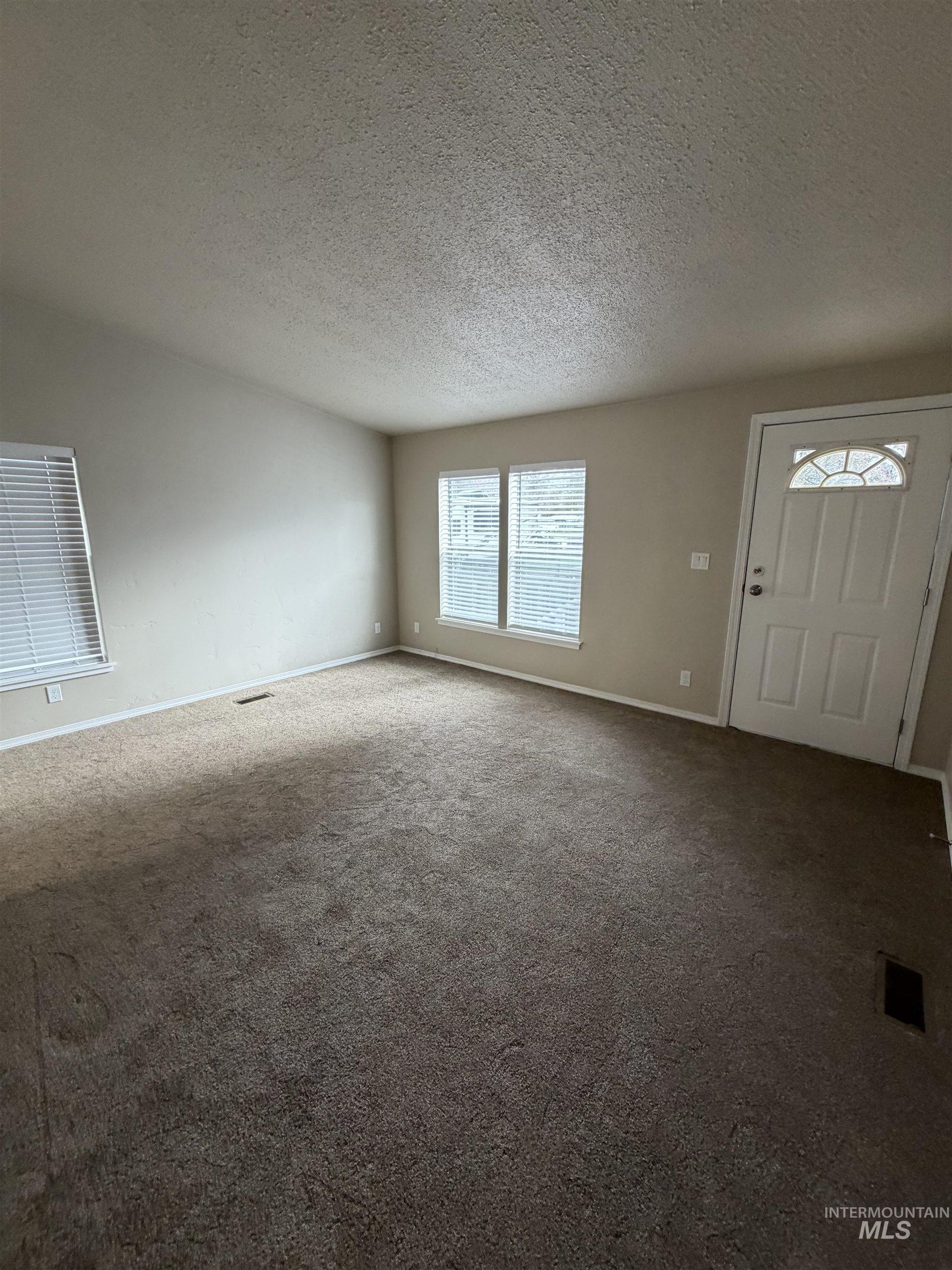 815 E Liberty, Weiser, ID 83672 — photo 2